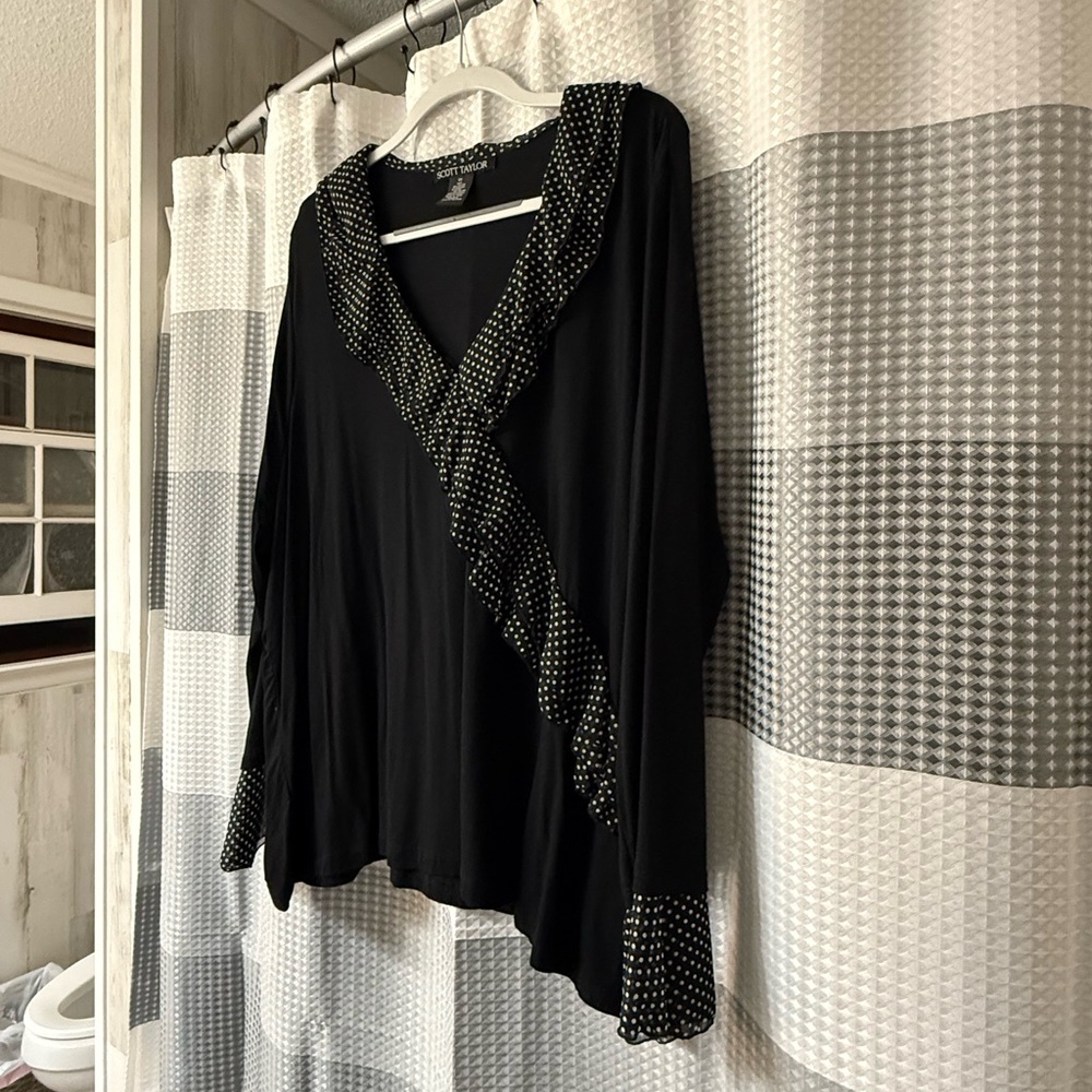 Scott Taylor knit blouse